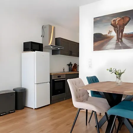 White House Apartments-app 1 Und 2 *