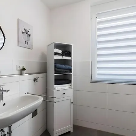 White House Apartments-app 1 Und 2 Lejlighed